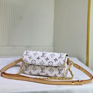 【Louis Vuitton バッグ】 Wallet on Chain Ivy 23.5 x 12 x 4.3CM