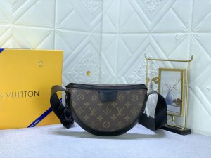 海外発送(10-15日にお届け)  LOUIS VUITTON レディース  バッグ 24.5 x 16.0 x 4.5 CM